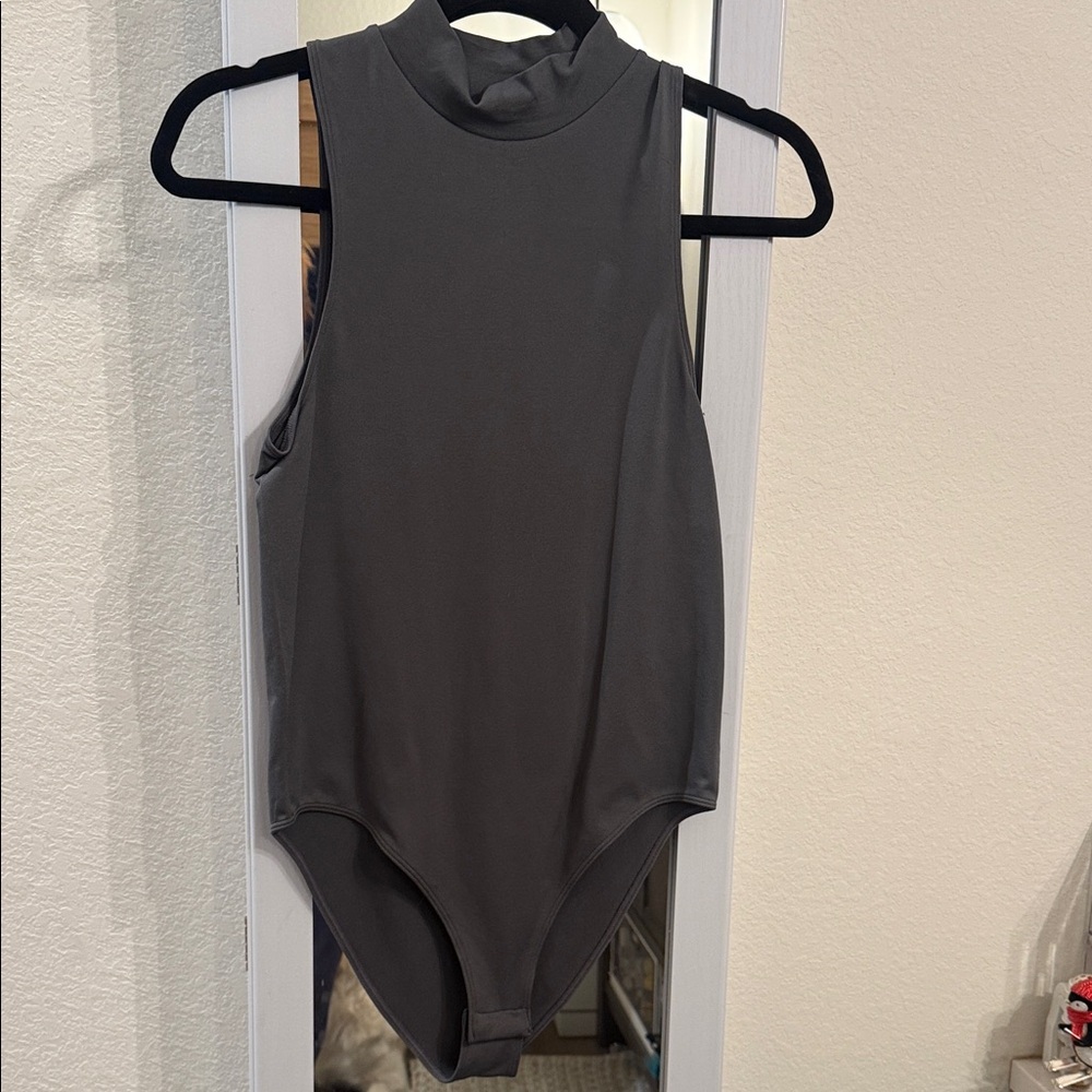 Gray One Piece - Picture 4 of 5